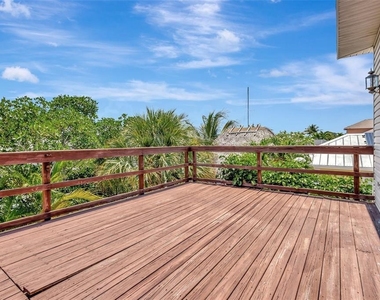 217 Marina Drive - Photo Thumbnail 25