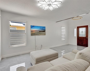 217 Marina Drive - Photo Thumbnail 8