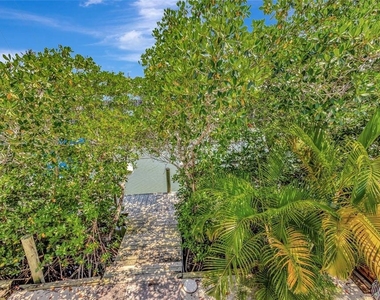 217 Marina Drive - Photo Thumbnail 28