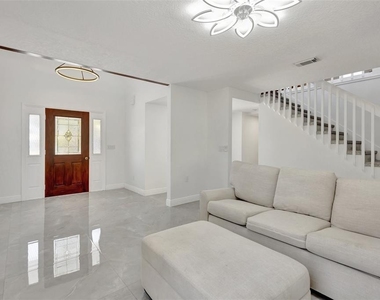 217 Marina Drive - Photo Thumbnail 7