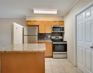 1800 E Harding Street - Photo Thumbnail 5