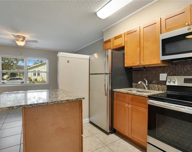 1800 E Harding Street - Photo Thumbnail 6