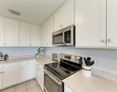 17902 Gawthrop Drive - Photo Thumbnail 18