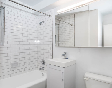 701 North Wayne Street - Photo Thumbnail 13
