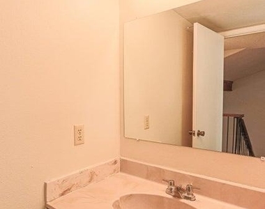 2008 Amy Sue Drive - Photo Thumbnail 6