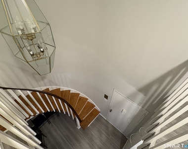 30 Woodland Street - Photo Thumbnail 8