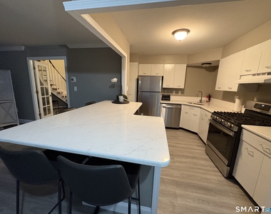 30 Woodland Street - Photo Thumbnail 6