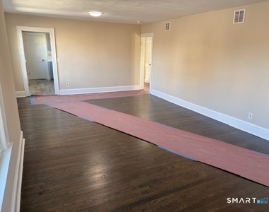 484 West Street - Photo Thumbnail 6