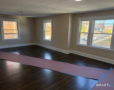484 West Street - Photo Thumbnail 5