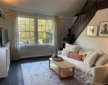 87b Red Coat Road - Photo Thumbnail 13