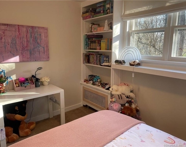 87b Red Coat Road - Photo Thumbnail 9