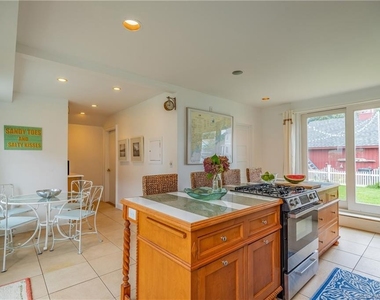 153 4th Avenue - Photo Thumbnail 6