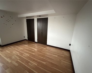 5807 Bartlett St - Photo Thumbnail 14