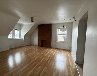 5807 Bartlett St - Photo Thumbnail 9