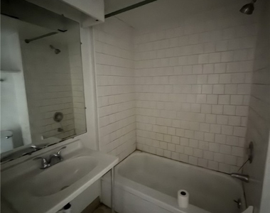 5807 Bartlett St - Photo Thumbnail 18
