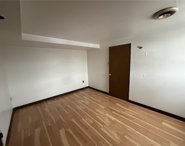 5807 Bartlett St - Photo Thumbnail 16