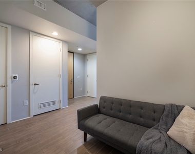 353 E Bonneville Avenue - Photo Thumbnail 31
