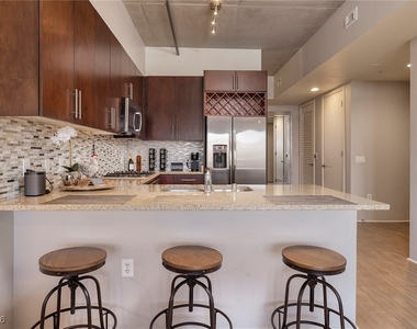 353 E Bonneville Avenue - Photo Thumbnail 23