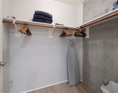 353 E Bonneville Avenue - Photo Thumbnail 22