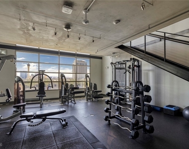 353 E Bonneville Avenue - Photo Thumbnail 8