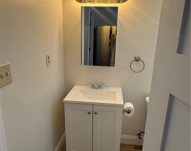 202 E High Street - Photo Thumbnail 7