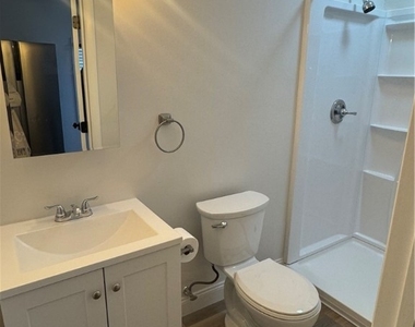 202 E High Street - Photo Thumbnail 6
