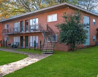 1135 Woodland Avenue Ne - Photo Thumbnail 8