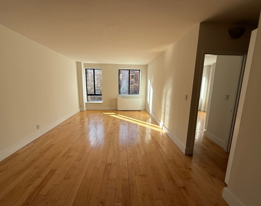 West 53rd Street - Photo Thumbnail 9