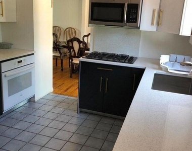 505 W Lincoln Avenue - Photo Thumbnail 1