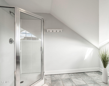 38 Ocean Avenue - Photo Thumbnail 25