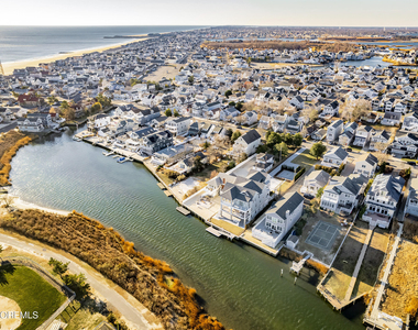 38 Ocean Avenue - Photo Thumbnail 31