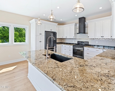 3 Grant Avenue - Photo Thumbnail 4