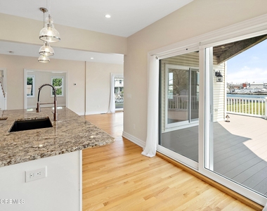 3 Grant Avenue - Photo Thumbnail 6