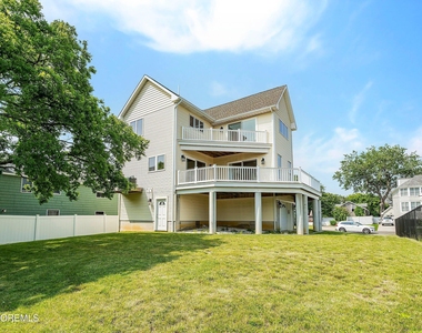 3 Grant Avenue - Photo Thumbnail 33