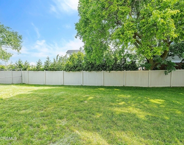 3 Grant Avenue - Photo Thumbnail 34