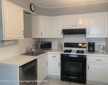 312 Salem Avenue - Photo Thumbnail 3