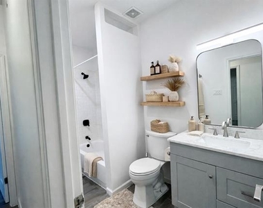9600 Royal Lane - Photo Thumbnail 17