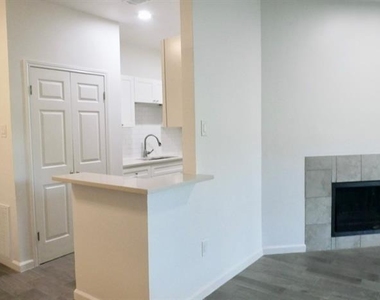 9600 Royal Lane - Photo Thumbnail 4