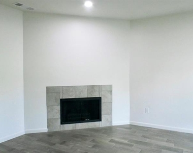 9600 Royal Lane - Photo Thumbnail 5