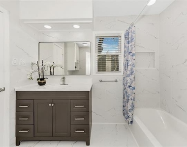 828 S Collins Street - Photo Thumbnail 16