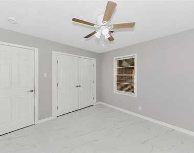 828 S Collins Street - Photo Thumbnail 20
