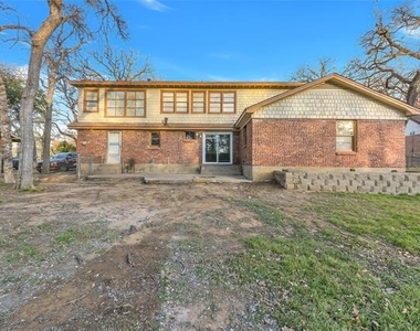 828 S Collins Street - Photo Thumbnail 33