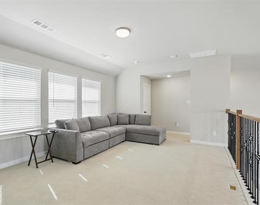 3003 Wind Knot Way - Photo Thumbnail 22