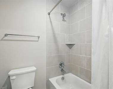 3003 Wind Knot Way - Photo Thumbnail 21