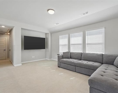3003 Wind Knot Way - Photo Thumbnail 23