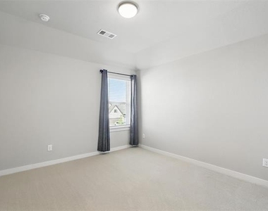 3003 Wind Knot Way - Photo Thumbnail 36