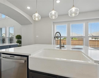 3003 Wind Knot Way - Photo Thumbnail 13