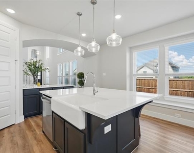 3003 Wind Knot Way - Photo Thumbnail 14