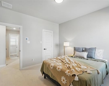 3003 Wind Knot Way - Photo Thumbnail 19