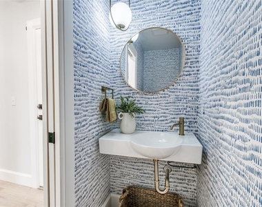 2101 Nw 60th Street - Photo Thumbnail 17